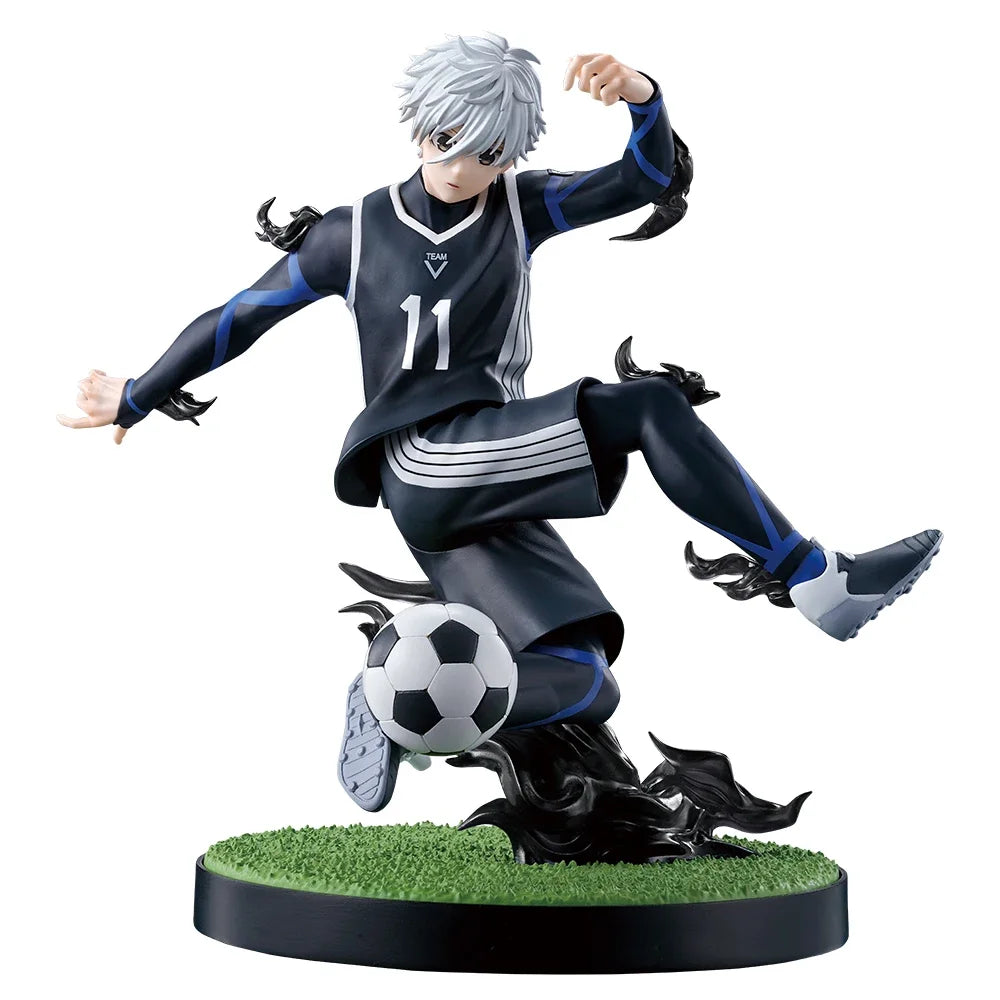 Blue Lock Isagi Yoichi Bachira Meguru wielding saboteurs Anime Action Figures Model Collection Toy
