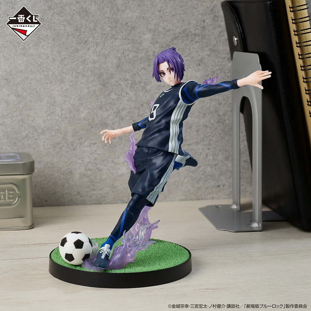 Blue Lock Isagi Yoichi Bachira Meguru wielding saboteurs Anime Action Figures Model Collection Toy